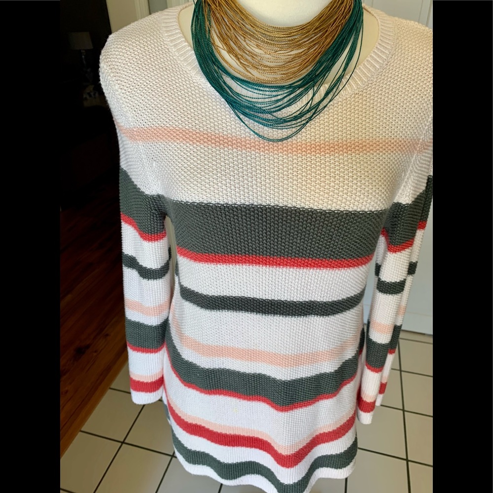 🌟LOFT stripes sweater